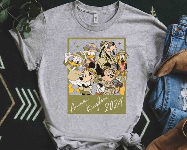 Vintage Disney Animal Kingdom Safari Mode T-shirt, Mickey And Friends Take Photo Matching Tee