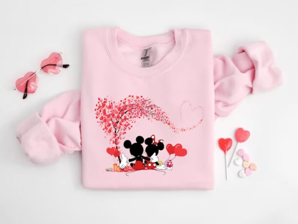 Mickey and Minnie Heart Tshirt For Valentines Day, Disneyworld Valentines Travel Shirts