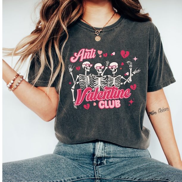 Comfort Colors® Anti Valentine Club T-Shirt, Valentine Shirt, Valentines Day Shirt, Skeleton Valentine Shirt