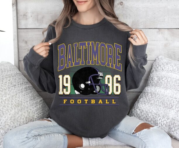 Baltimore Football Crewneck Sweatshirt, Trendy Vintage Style Football Shirt for Game Day