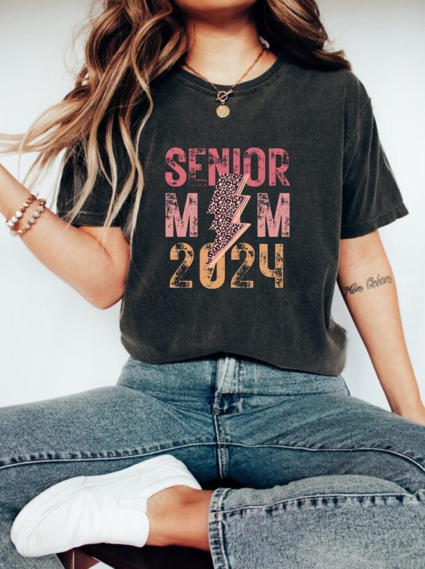 Senior Mom Shirt, Senior Mom, Class of 2024 Shirt, 2024 Graduation Shirt, Family Shirts Graduation, Senior Mom 2024