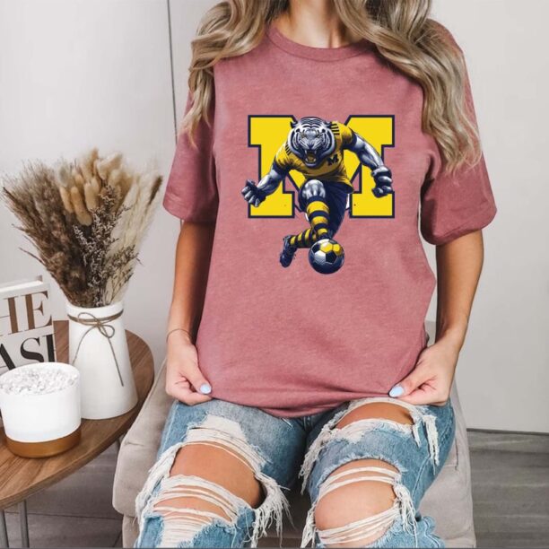 Michigan Wolverines Shirt, University Michigan Shirt, Vintage University of Michigan Wolverines Sweatshirt