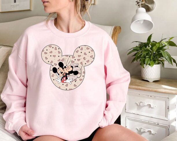 Disney Valentine's Day Shirt,Vintage Mickey and Minnie Shirt,Disney Vacation T-shirt,Disney Couple Tee