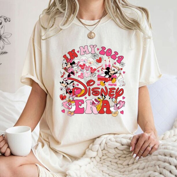 Vintage In My 2024 Dis-ney Era Shirt, Retro Castle Mickey Minnie Balloons Tee, Magic Kingdom Family Vacation Gift