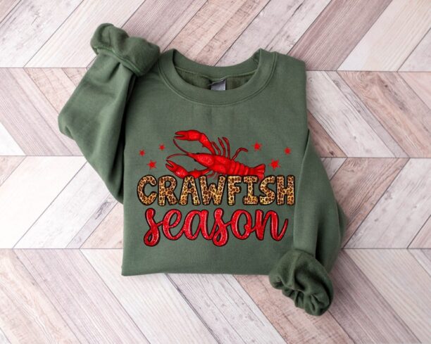 Crawfish Season Sweatshirt,Mardi Gras T-Shirt,Crawfish Lovers Sweatshirt,Crawfish Season Sweater,Crawfish Shirt