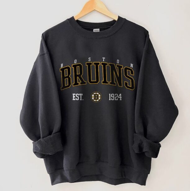 Boston Bruins Crewneck, Vintage Style Boston Hockey Sweatshirt, Boston Bruins Sweatshirt, College Sweatshirt