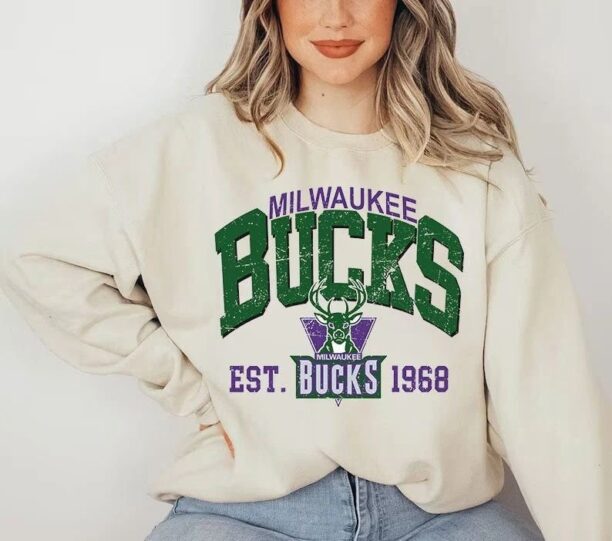 Vintage Milwaukee Basketball Sweatshirt, 90s Milwaukee Basketball Sweatshirt, Milwaukee 90s Logo Shirt, Milwaukee Shirt