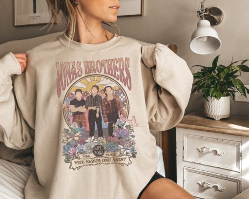 Retro Jonas Brothers Five Album One Night Est 2005 The Tour Sweatshirt