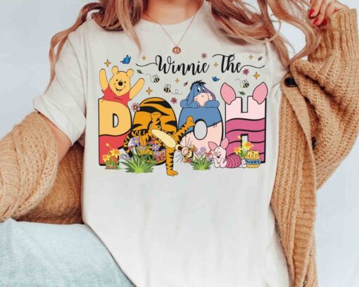 Vintage Disney Adventures Winnie The Pooh Group Floral T-shirt