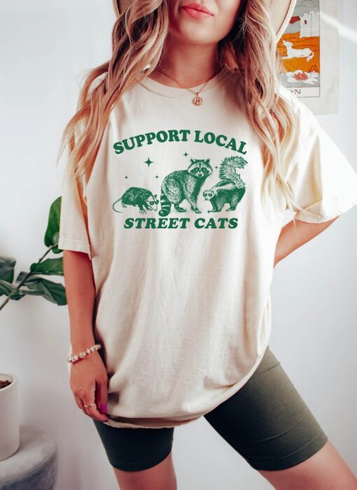 Vintage Support Your Local Street Cats Graphic T-Shirt