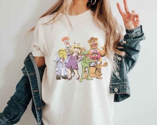 Disney The Muppets Group Shot Illustrated T-shirt, Kermit, Fozzie