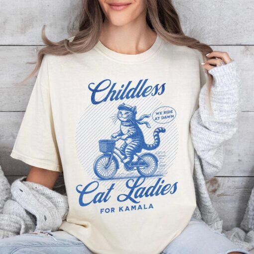 Childless Cat Lady For Kamala Harris 2024 Shirt Kamala Coconut Tree