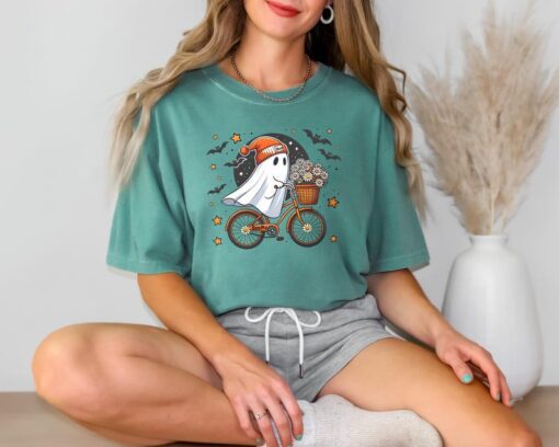 Comfort Colors® Cute Halloween Ghost Shirt, Halloween Women's Shirt