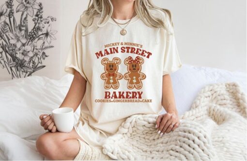 Main Street Bakery Gingerbread Cookies Cakes T-Shirt